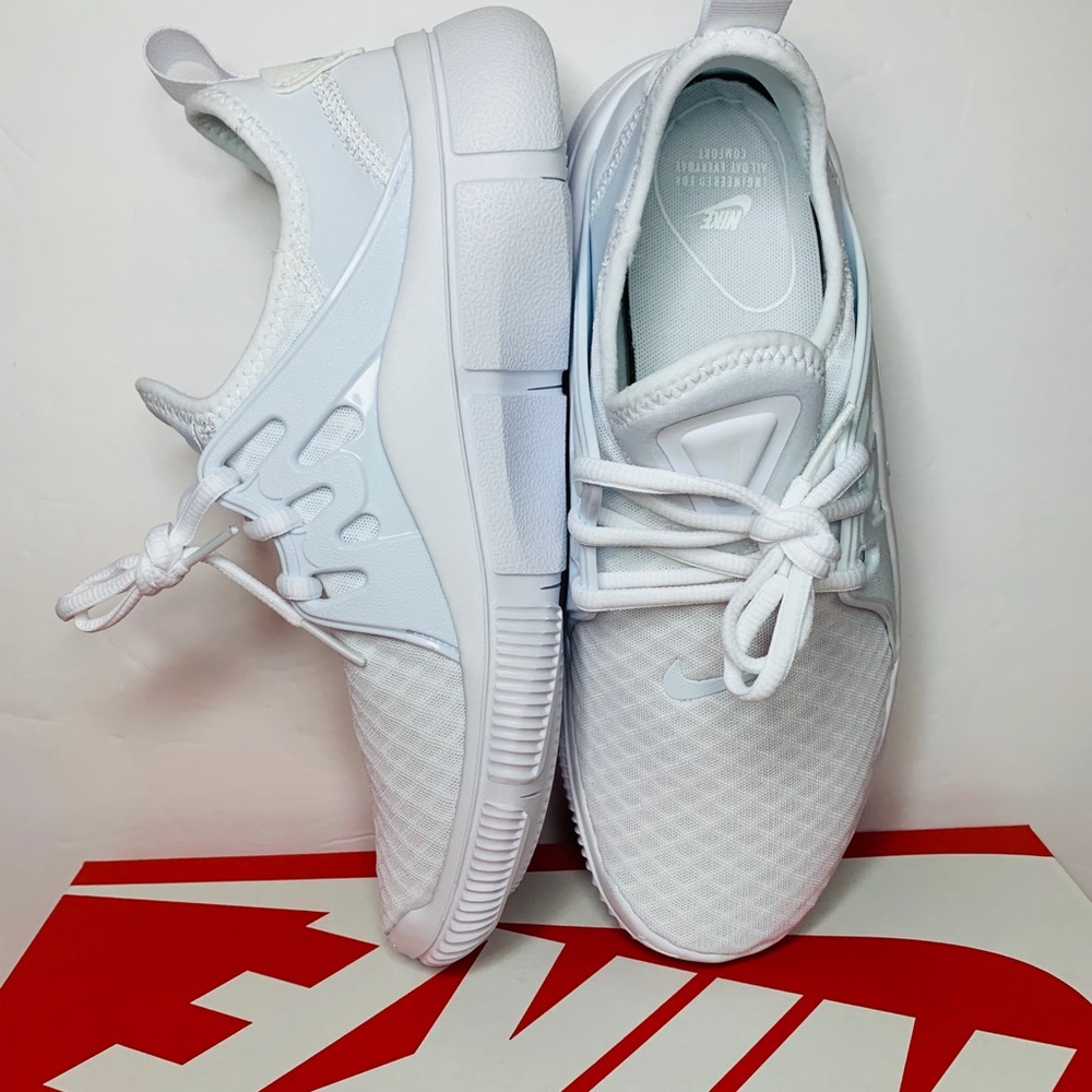 Wmns Nike Acalme - Picture 5 of 10